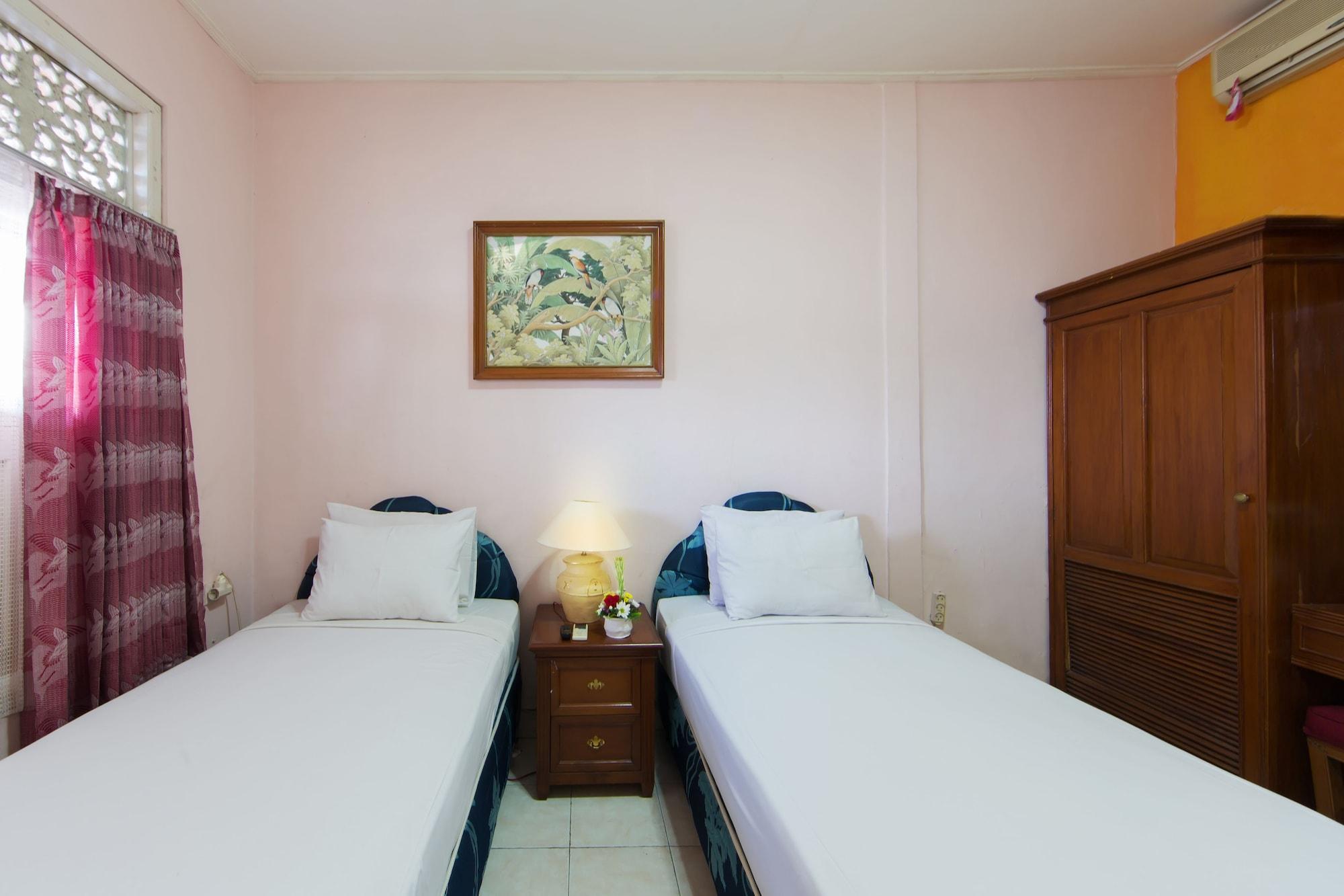 โอโย 3134 ปุรี ตามู โฮเต็ล Hotel จิมบาราน ภายนอก รูปภาพ