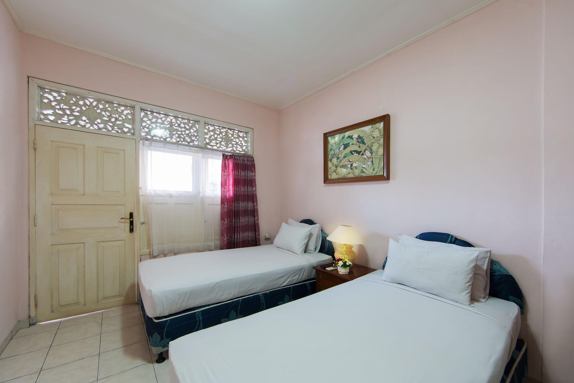 โอโย 3134 ปุรี ตามู โฮเต็ล Hotel จิมบาราน ภายนอก รูปภาพ