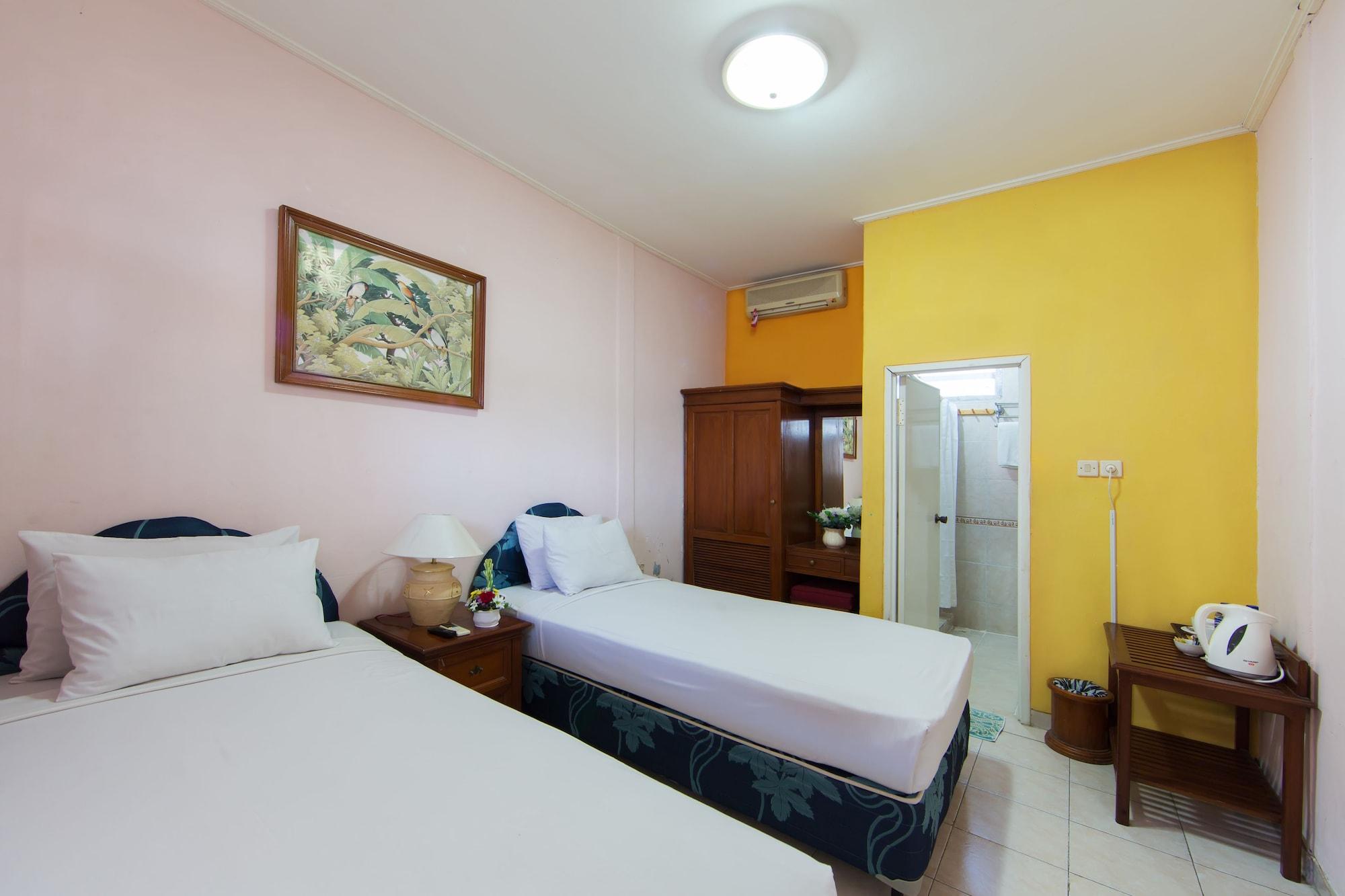 โอโย 3134 ปุรี ตามู โฮเต็ล Hotel จิมบาราน ภายนอก รูปภาพ