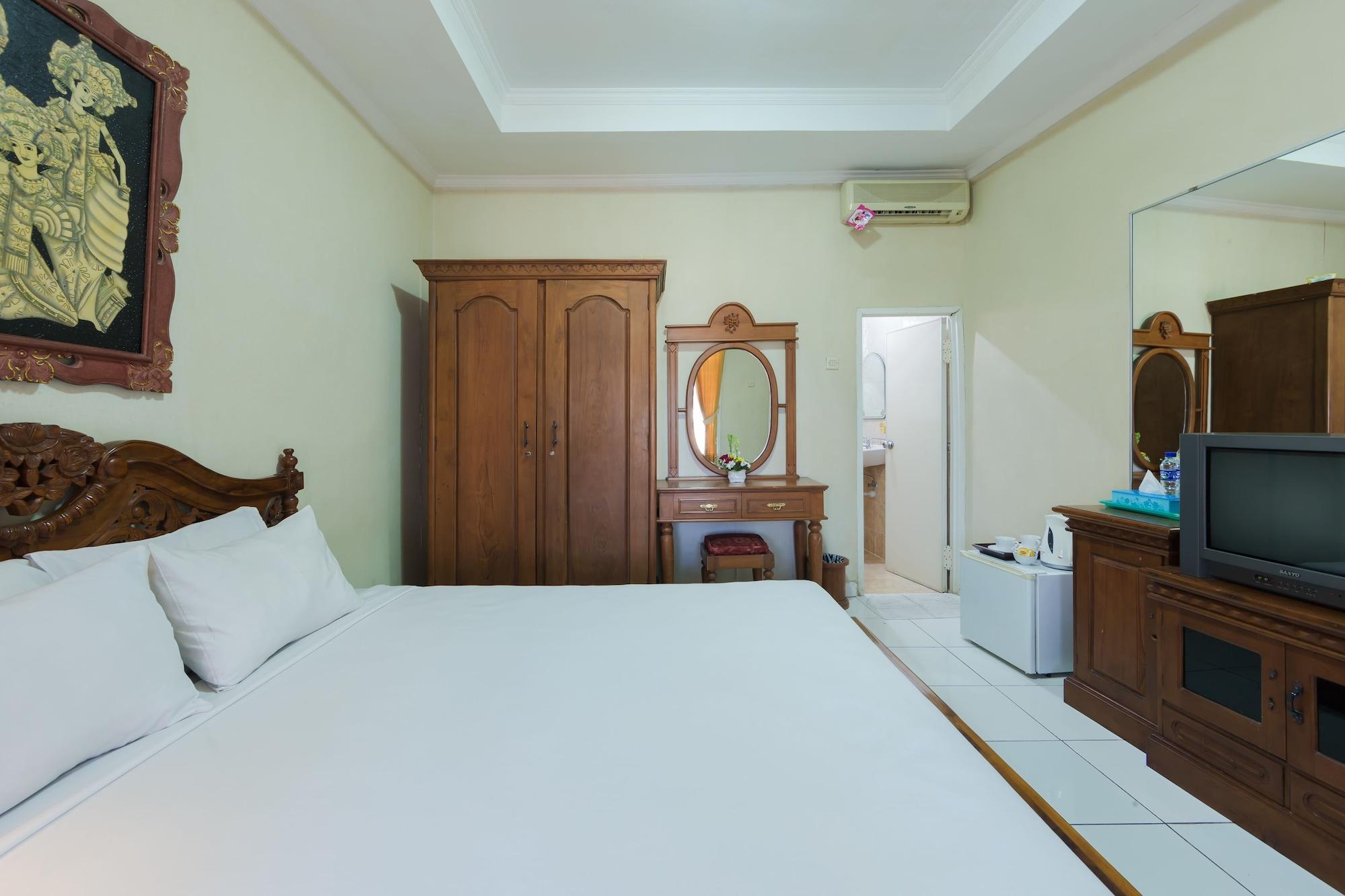 โอโย 3134 ปุรี ตามู โฮเต็ล Hotel จิมบาราน ภายนอก รูปภาพ