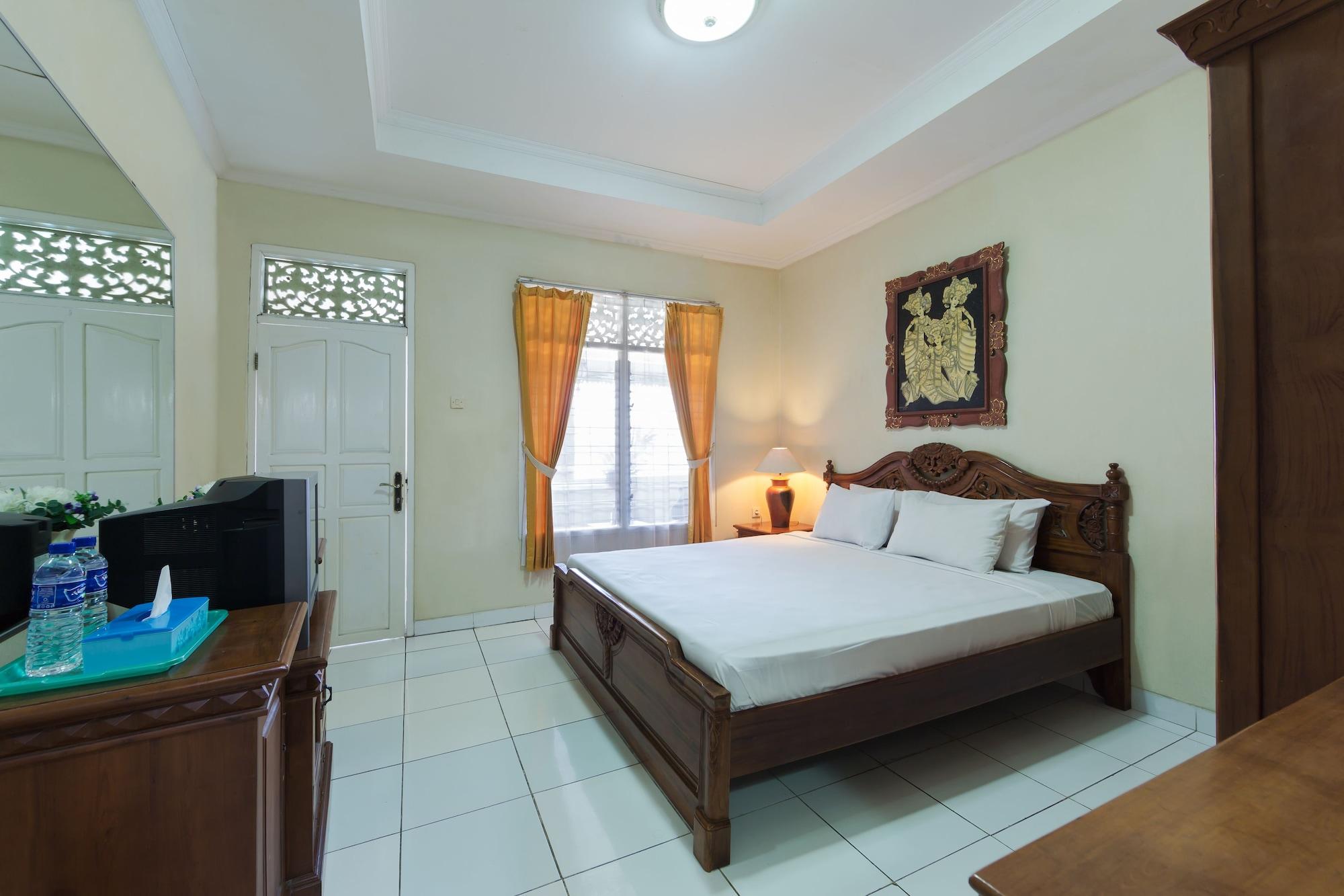 โอโย 3134 ปุรี ตามู โฮเต็ล Hotel จิมบาราน ภายนอก รูปภาพ