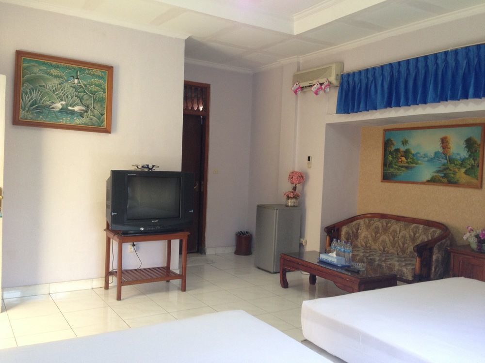 โอโย 3134 ปุรี ตามู โฮเต็ล Hotel จิมบาราน ภายนอก รูปภาพ