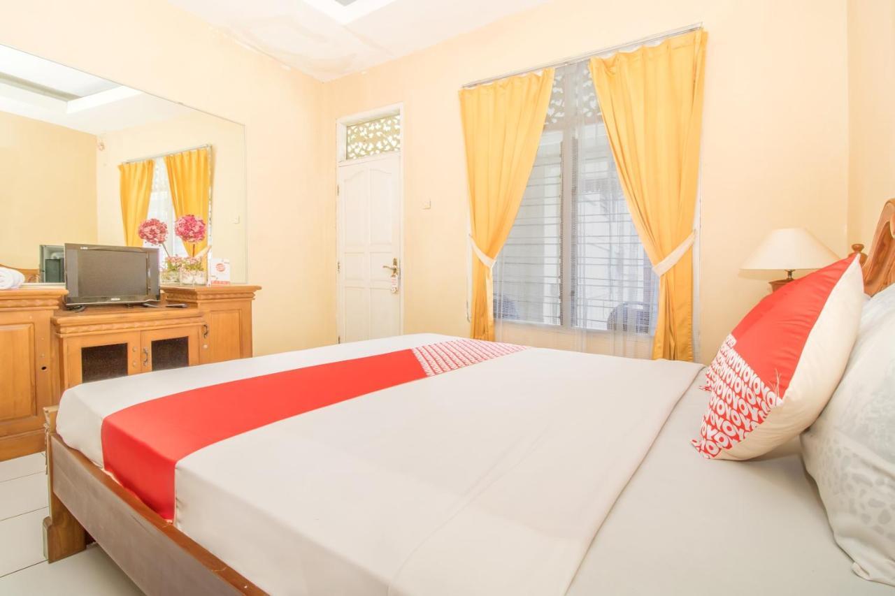 โอโย 3134 ปุรี ตามู โฮเต็ล Hotel จิมบาราน ภายนอก รูปภาพ